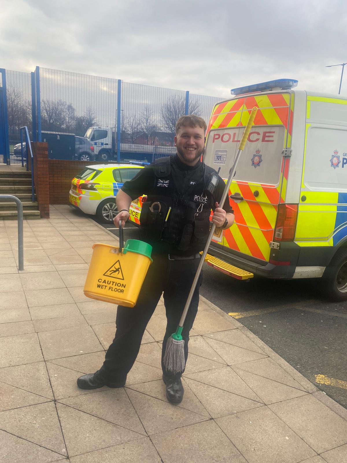 Kallum in his police uniform — before becoming a personal trainer